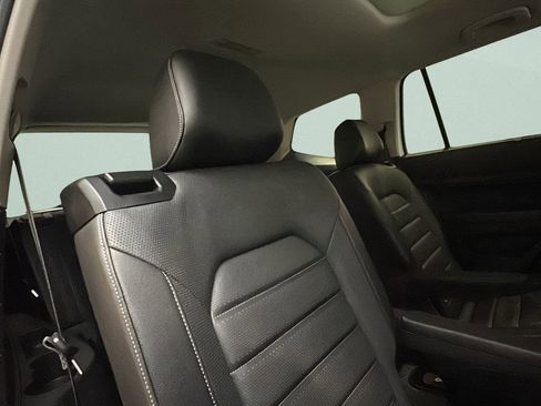 Used 2019 Volkswagen Atlas SEL Premium AWD/4WD image 17