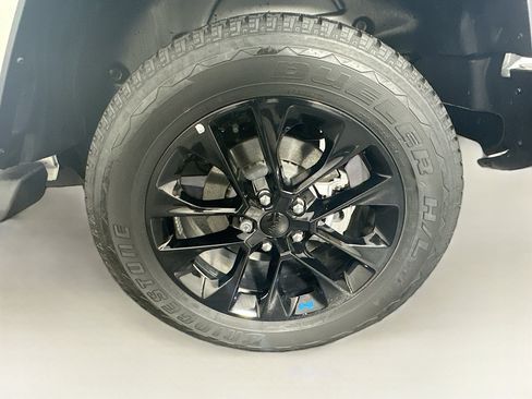 Used 2023 Jeep Wrangler Unlimited Sahara w/ Cold Weather Group AWD/4WD image 11