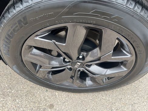 Certified 2022 Kia Sportage LX w/ LX FWD Value Edition Package image 41