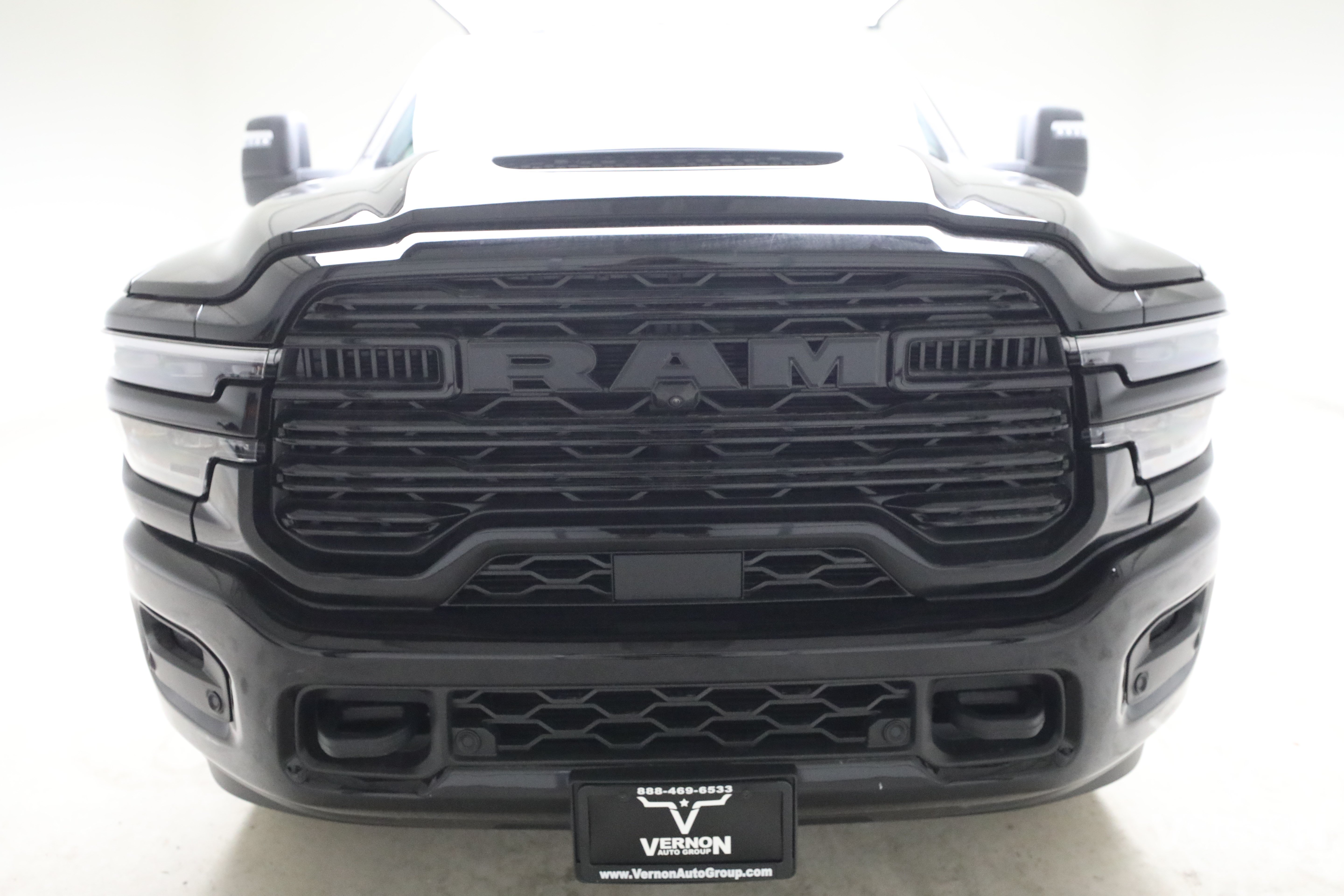 New 2026 RAM 3500 Laramie AWD/4WD image 8