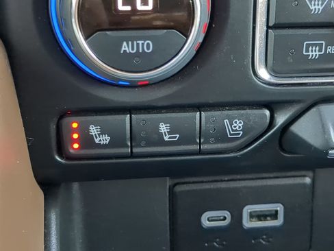 Certified 2024 Chevrolet Suburban High Country image 24