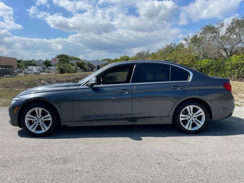 Used 2017 BMW 330i Sedan RWD image 9