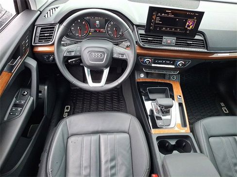 Used 2023 Audi Q5 2.0T Premium w/ Convenience Package image 11