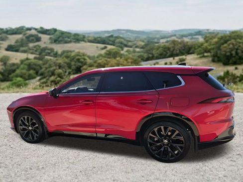 Used 2025 Toyota Crown Signia w/ Advanced Technology Package AWD/4WD image 7