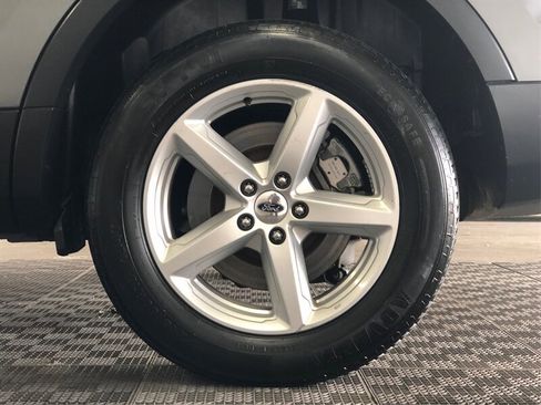 Used 2017 Ford Explorer XLT AWD/4WD image 18