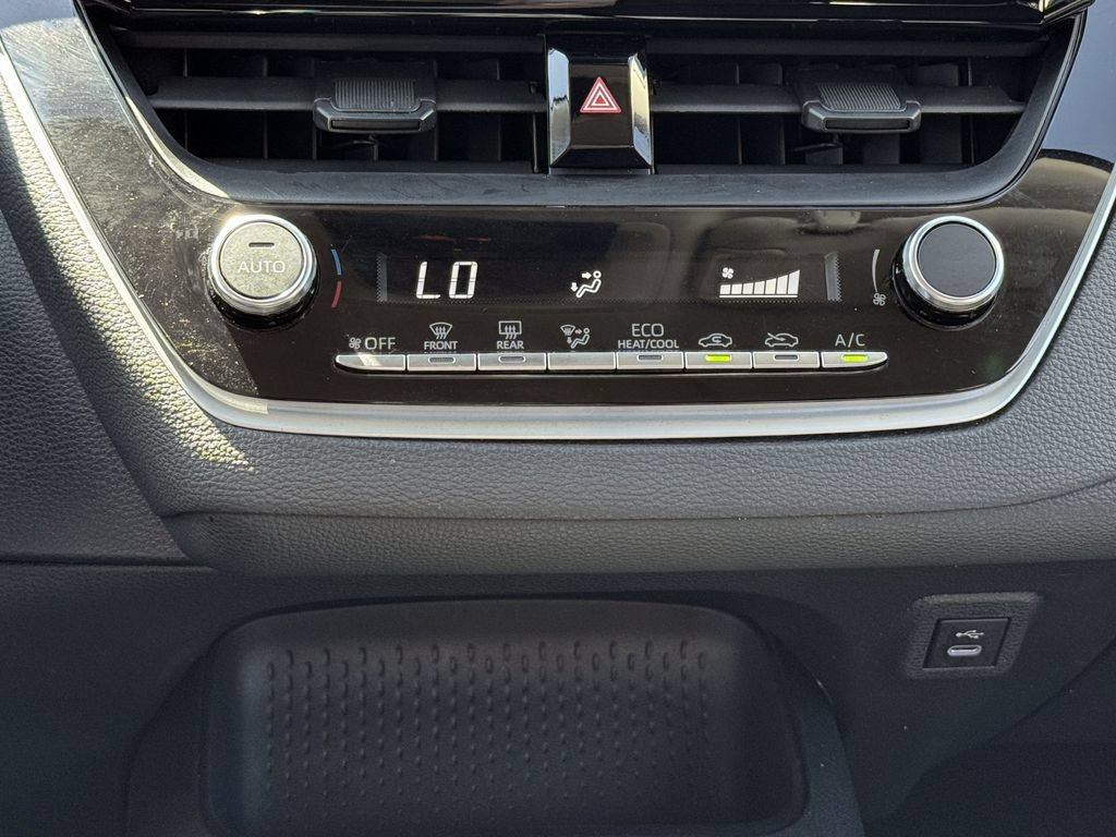 Used 2024 Toyota Corolla LE FWD image 28
