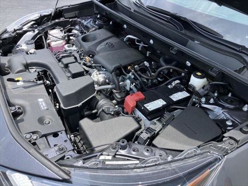 Certified 2025 Toyota RAV4 LE FWD image 33