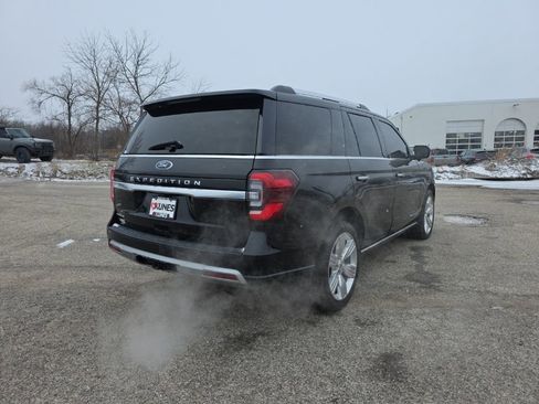 Used 2024 Ford Expedition Platinum image 9