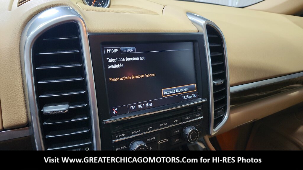 Used 2014 Porsche Cayenne Platinum Edition AWD/4WD image 30