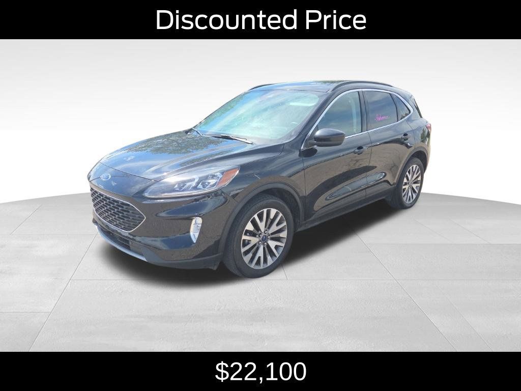 Used 2022 Ford Escape Titanium w/ Class II Trailer Tow Package AWD/4WD image 3