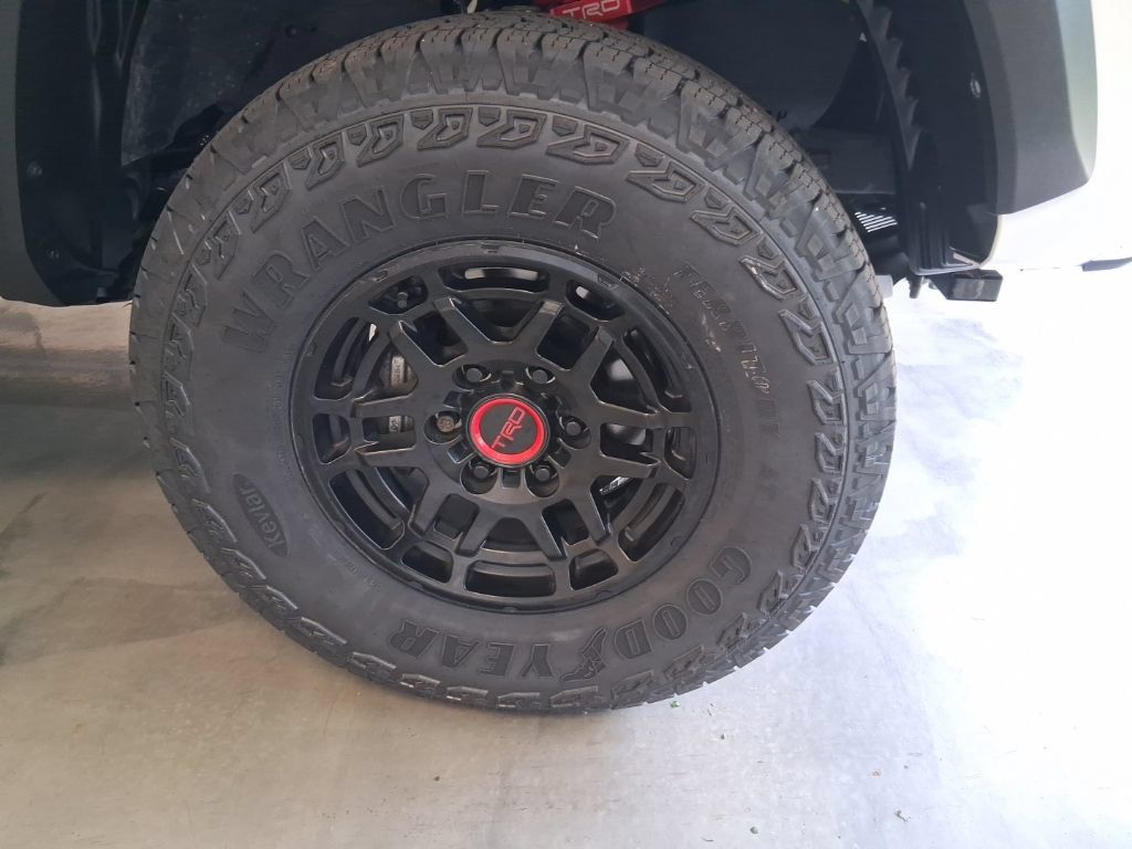 Used 2023 Toyota Tacoma TRD Pro AWD/4WD image 9