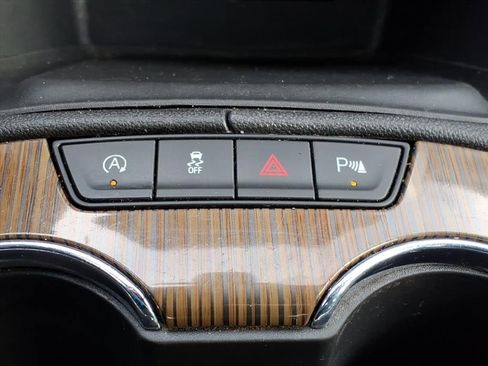 Used 2023 GMC Acadia SLE w/ Driver Convenience Package image 20