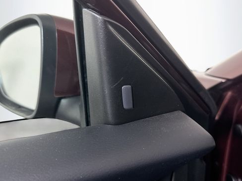 Used 2025 Nissan Sentra SV image 16