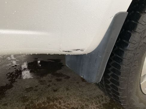 Used 2023 Chevrolet Silverado 1500 High Country w/ Technology Package image 32