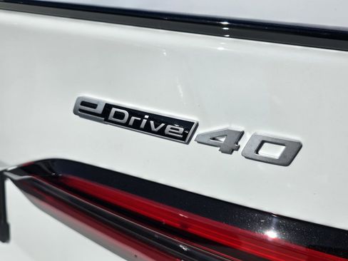 New 2026 BMW i5 eDrive40 w/ M Sport Package image 5