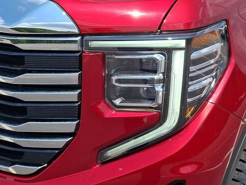Used 2024 GMC Sierra 1500 SLT w/ SLT Convenience Package AWD/4WD image 9