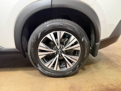 Used 2023 Nissan Rogue SV AWD/4WD image 88