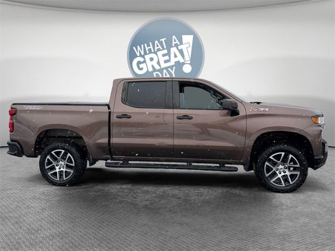 Used 2019 Chevrolet Silverado 1500 Custom Trail Boss w/ Custom Convenience Package image 2