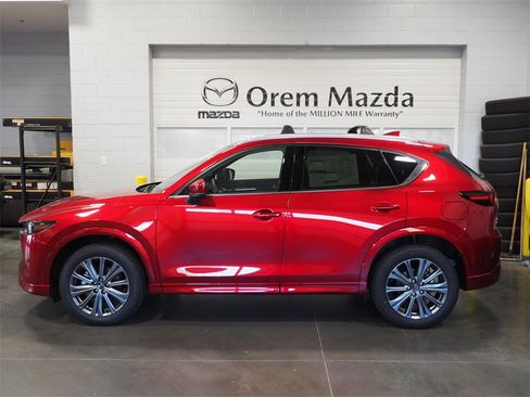 New 2025 MAZDA CX-5 Signature image 8