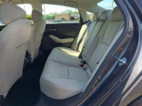 Used 2025 Honda Accord LX image 10