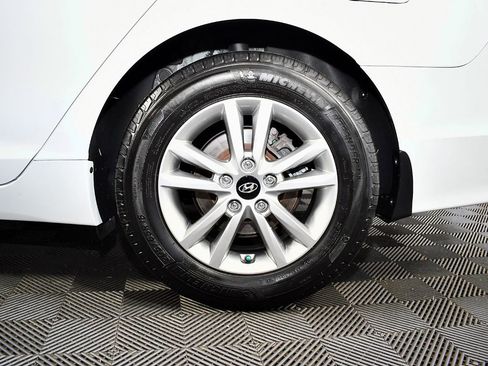 Used 2015 Hyundai Sonata SE image 46