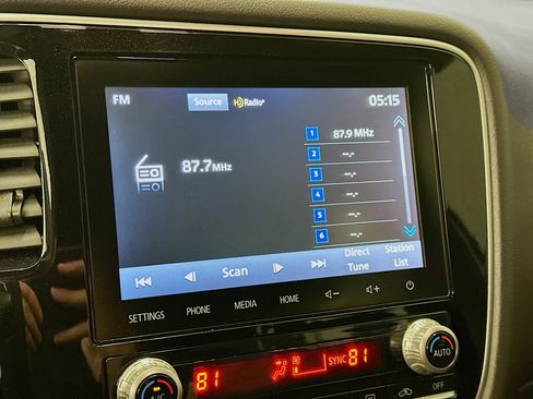 Used 2020 Mitsubishi Outlander SEL image 21