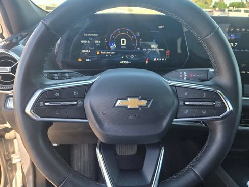 Used 2025 Chevrolet Equinox LT w/ Convenience Package II FWD image 27