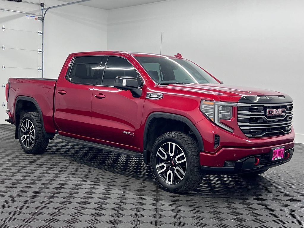 Used 2025 GMC Sierra 1500 AT4 w/ AT4 Premium Package AWD/4WD image 7