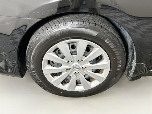 Used 2016 Nissan Sentra S FWD image 11