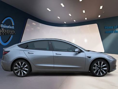 Used 2024 Tesla Model 3 Standard Range image 4