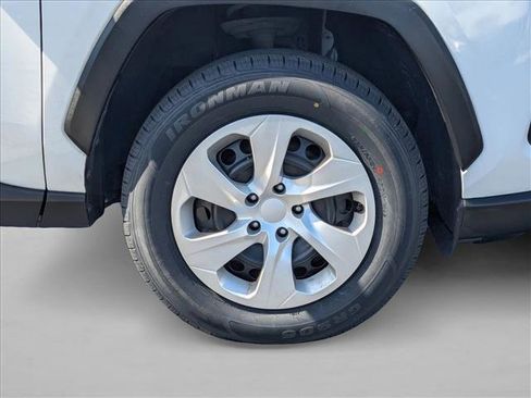 Used 2020 Toyota RAV4 LE image 21