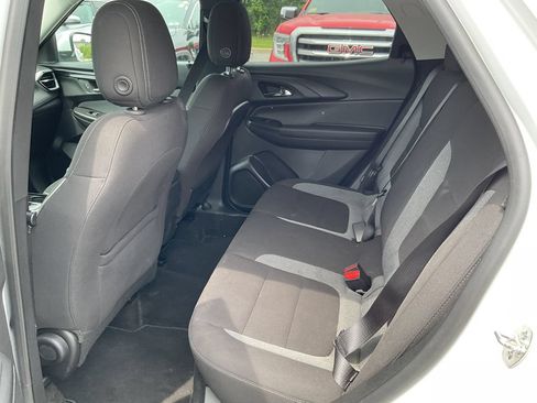 Used 2025 Chevrolet TrailBlazer LT AWD/4WD image 8