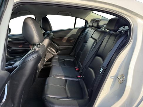 Used 2017 MAZDA MAZDA3 Touring image 16