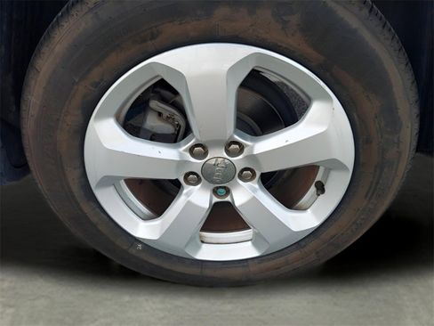 Used 2018 Jeep Compass Latitude image 11