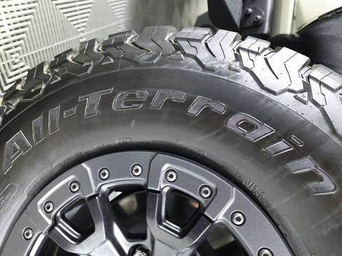 Used 2025 Ford Bronco Raptor w/ Interior Carbon Fiber Pack AWD/4WD image 47