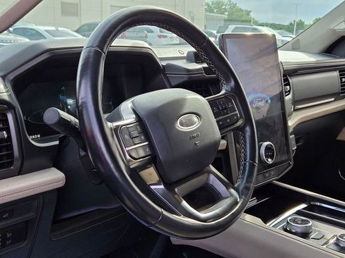 Used 2022 Ford Expedition Platinum AWD/4WD image 7