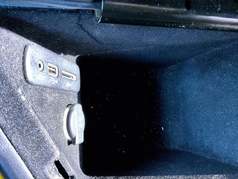 Used 2016 Dodge Challenger R/T Scat Pack w/ Leather Interior Group image 33