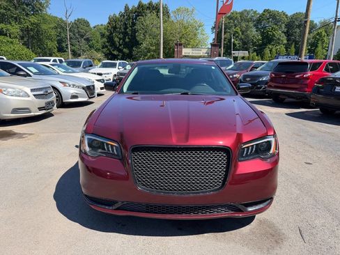 Used 2019 Chrysler 300 Touring w/ Sport Appearance Package RWD image 2