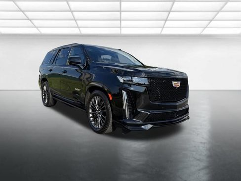 Certified 2023 Cadillac Escalade V AWD/4WD image 10