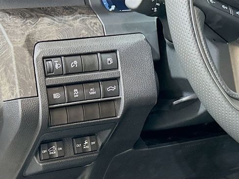 New 2026 Toyota Tacoma Limited AWD/4WD image 11