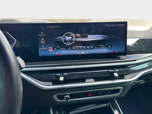 Used 2024 BMW X5 sDrive40i w/ M Sport Package RWD image 17