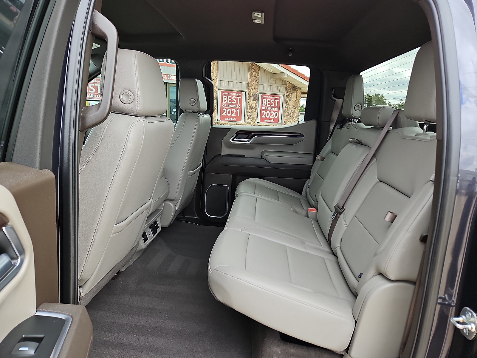 Used 2025 GMC Sierra 1500 SLT AWD/4WD image 9