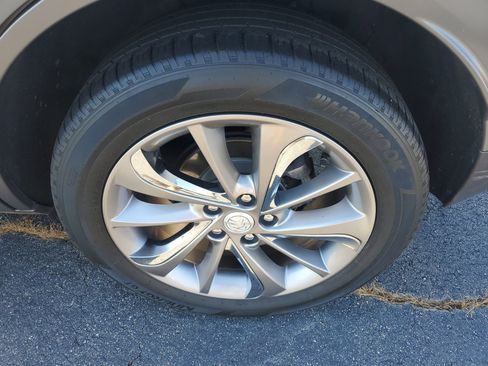 Used 2021 Buick Encore GX Essence w/ Experience Buick Package image 6