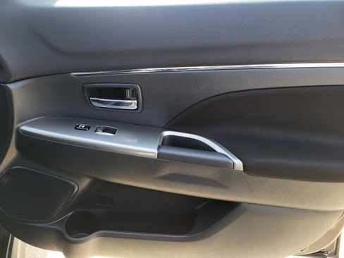 Used 2021 Mitsubishi Outlander Sport SE image 13