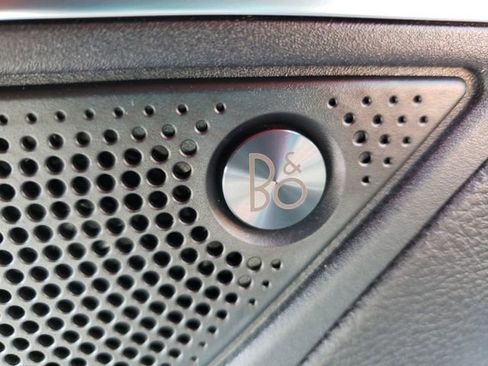 Used 2024 Ford Edge Titanium image 20