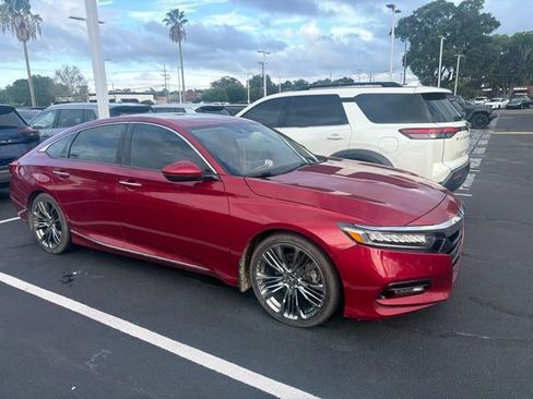 Used 2018 Honda Accord Touring image 5