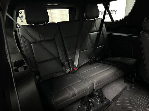 Used 2023 Chevrolet Suburban RST w/ Sport Performance Package AWD/4WD image 22