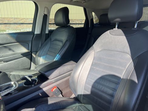 Used 2015 Ford Edge SEL w/ Equipment Group 201A image 12