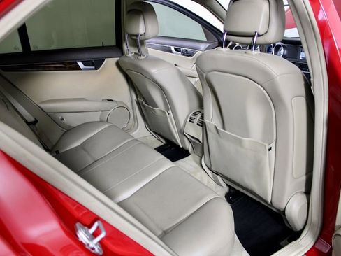 Used 2013 Mercedes-Benz C 250 Sedan image 21