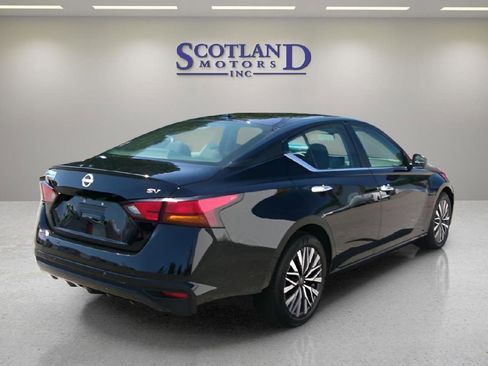 Used 2024 Nissan Altima 2.5 SV FWD image 6